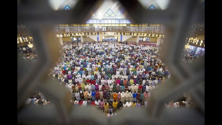 Moeten media gebalanceerd berichten over de islam?