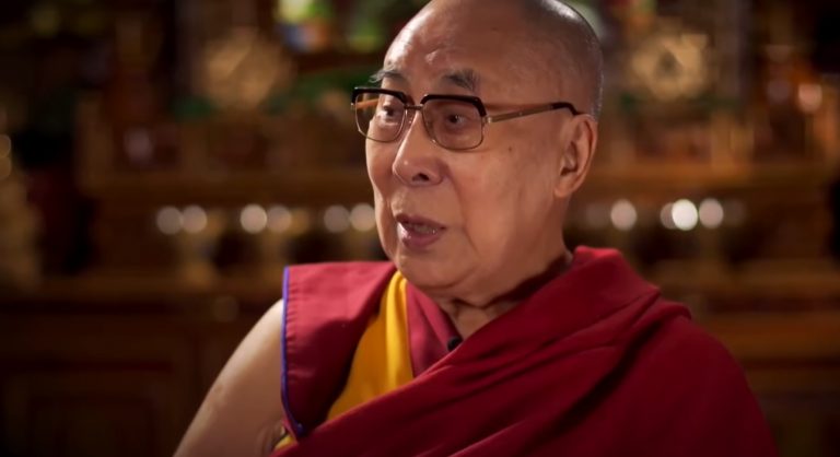 Dalai Lama vindt dat vluchtelingen terug moeten