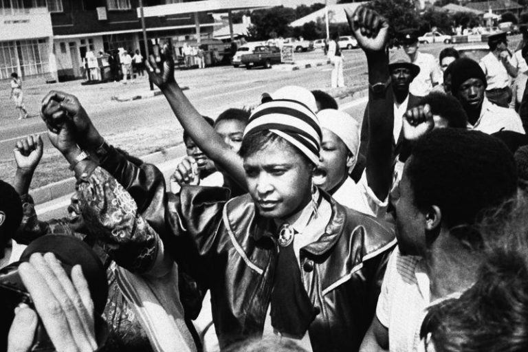 Dit najaar op de planken: theatershow ‘Dear Winnie’, over Winnie Mandela