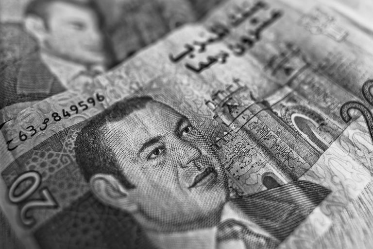 Marokko krijgt minder geld van Marokkaanse Europeanen