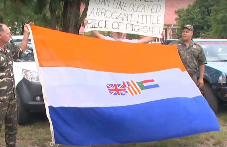 Zuid-Afrikaanse vlag uit apartheidstijdperk voortaan verboden