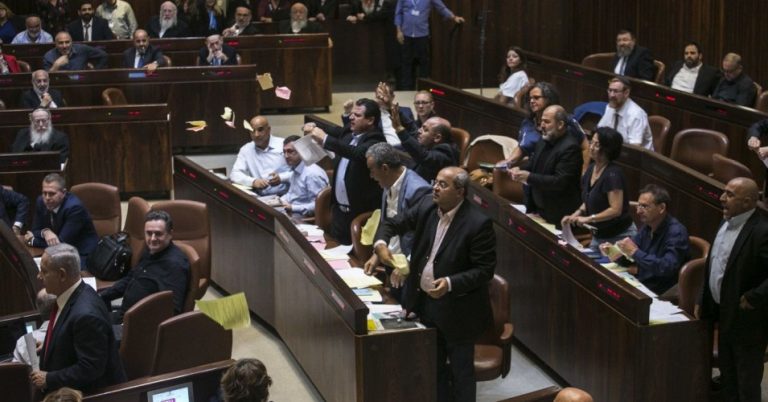 Amnesty-rapport: ‘Palestijnse leden Israëlisch parlement stelselmatig gediscrimineerd’