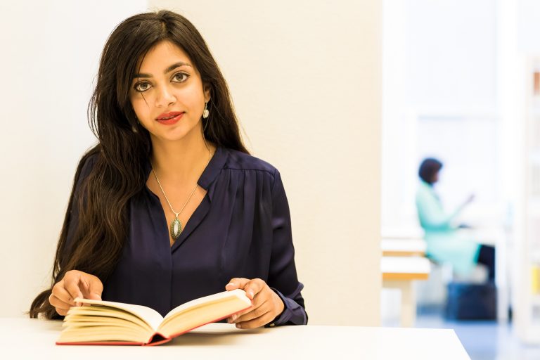 Jaswina Elahi nieuwe columnist bij de Kanttekening