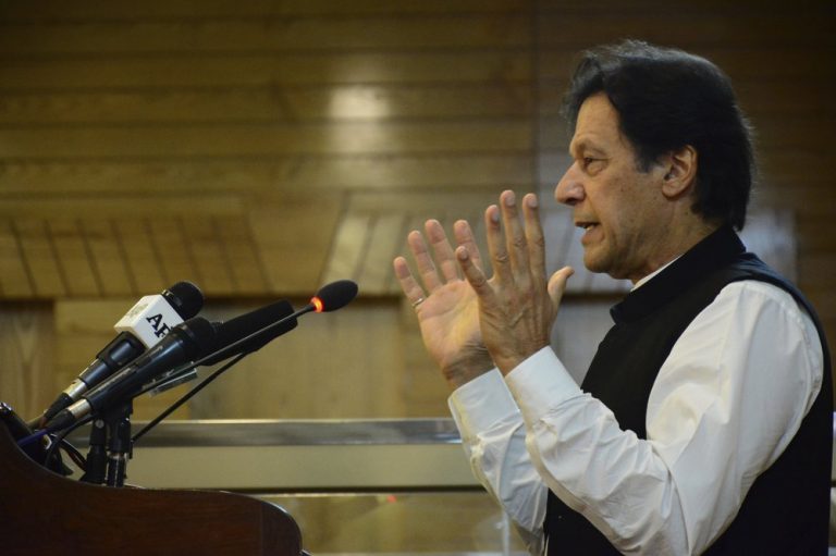Pakistaanse premier over Kashmir: ‘Wereld negeert etnische zuivering op moslims’