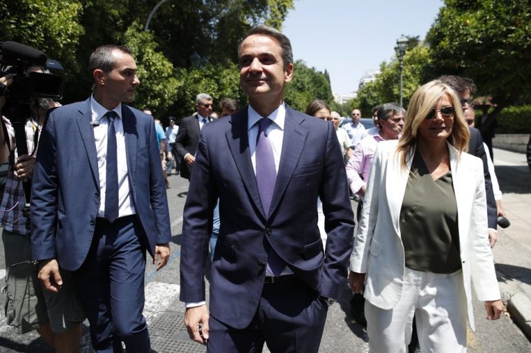 Griekse premier wil straf voor landen die geen vluchtelingen overnemen van Griekenland