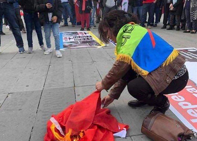 Marokko woedend om ‘criminele’ vlagverbranding in Parijs