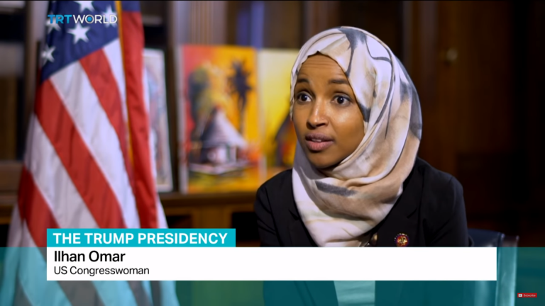 Republikeinen zetten Ilhan Omar uit Commissie Buitenlandse Zaken