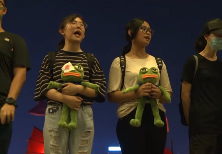 ‘Alt right-kikker’ Pepe duikt op als democratisch symbool bij protesten in Hong Kong