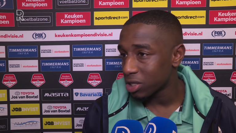 Supporters Excelsior voeren actie tegen racisme in het voetbal