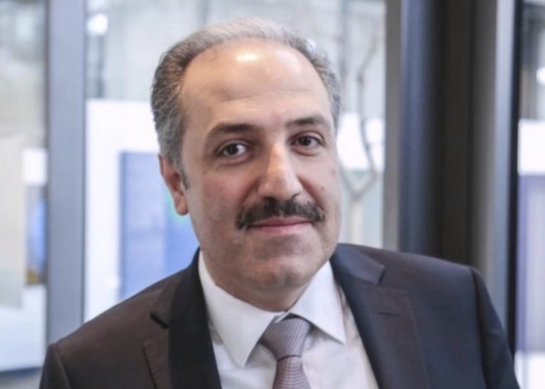 Turks-Duitse AKP-prominent stapt uit de partij van Erdogan