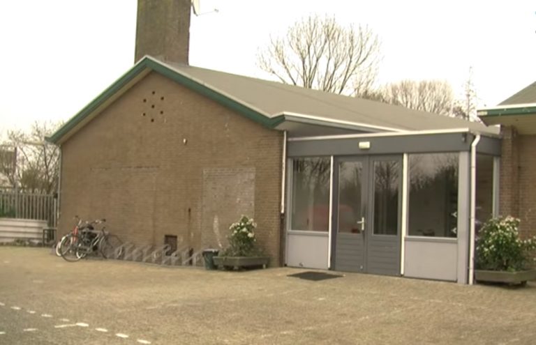 Ook moskee in Vlissingen ontvangt tekening met poppetje aan galg