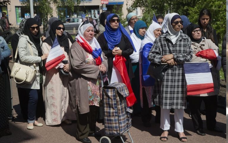 Franse senaat wil het dragen van de hoofddoek nog meer inperken