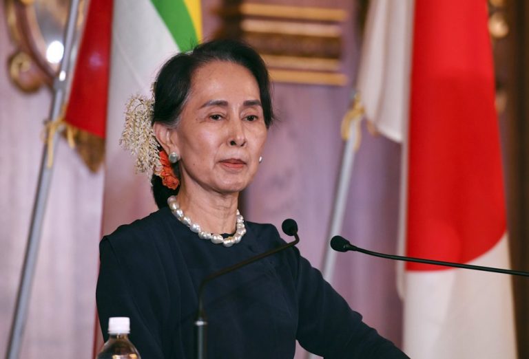 Birmese premier en Nobelprijswinnares Suu Kyi aangeklaagd om Rohingya-crisis