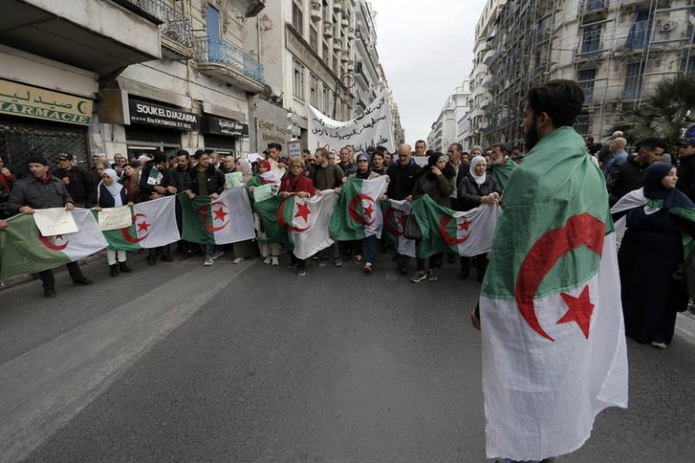 ‘Deze protesten moeten Algerije teruggeven aan het volk’