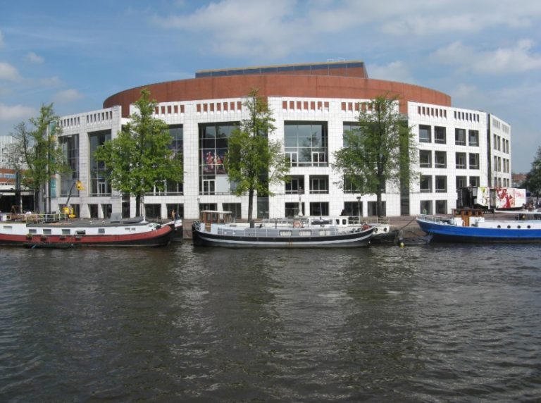 Amsterdamse raad steunt actieplan tegen Jodenhaat, Denk stemt tegen