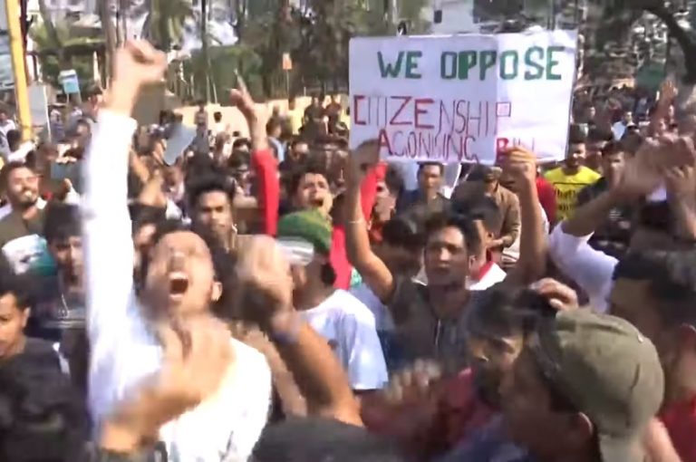 India: tienduizenden Assamezen protesteren tegen ‘anti-moslimwet’