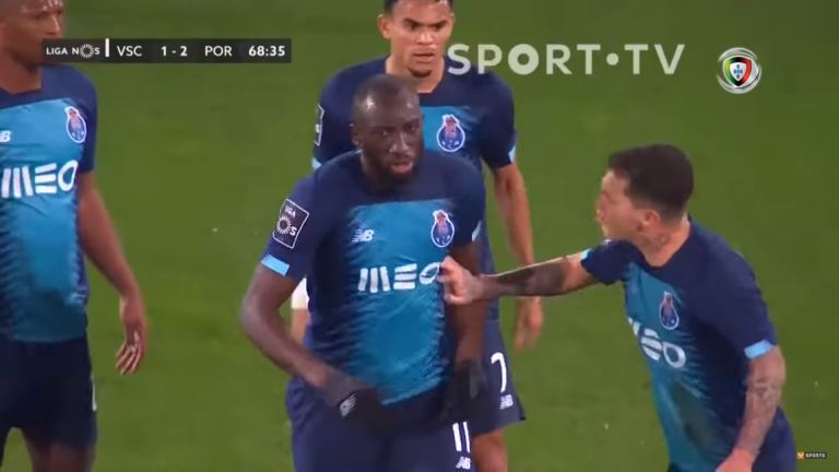 Schandaal in Portugal: topspits scoort, wordt racistisch bejegend en verlaat veld