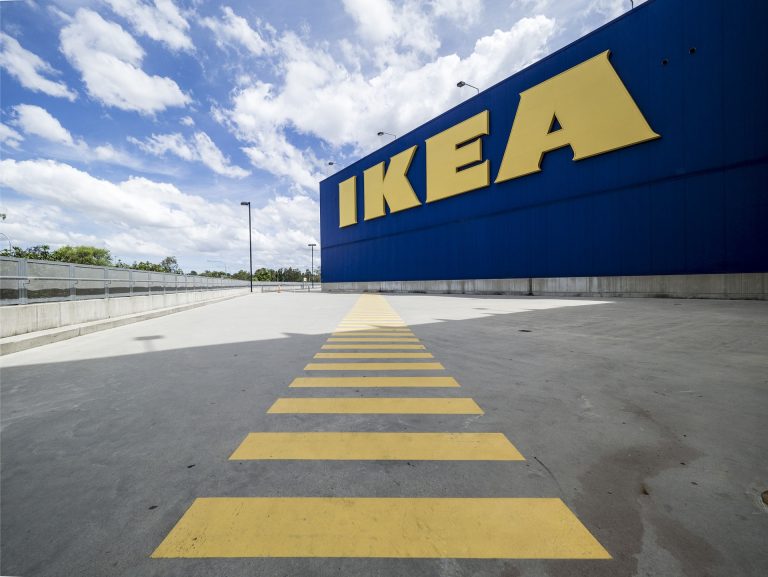 Ikea-klant klaagt over caissière met hijab, Ikea disst klant: ‘We zullen u niet missen’