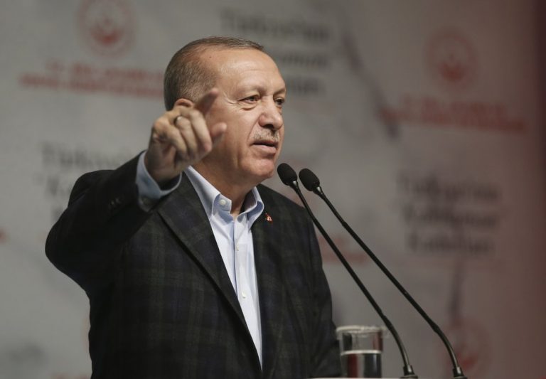 Turkse artsen: regering maskeert werkelijke aantal coronadoden