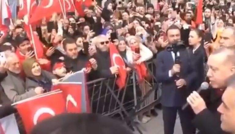 Erdogan tegen fans in Brussel: ‘Jullie zijn onze ogen, oren en armen in Europa’