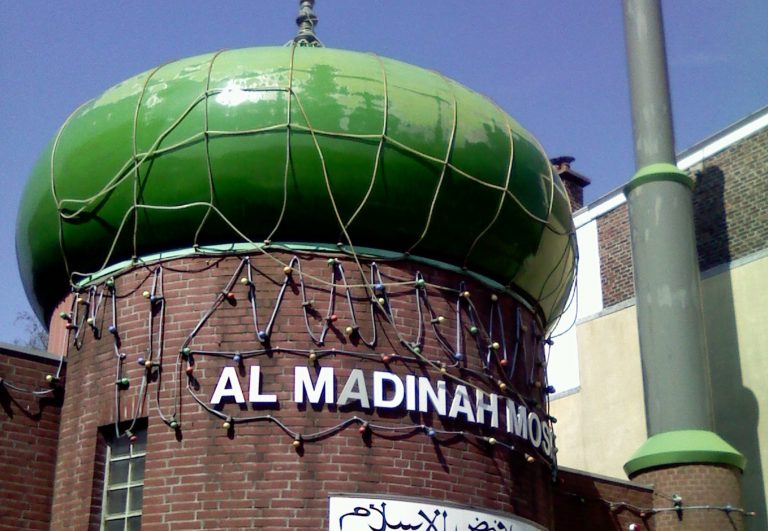 Moslimkoepel schrikt van uitbraak in Haagse moskeeën: ‘Voorlopig sluiten’