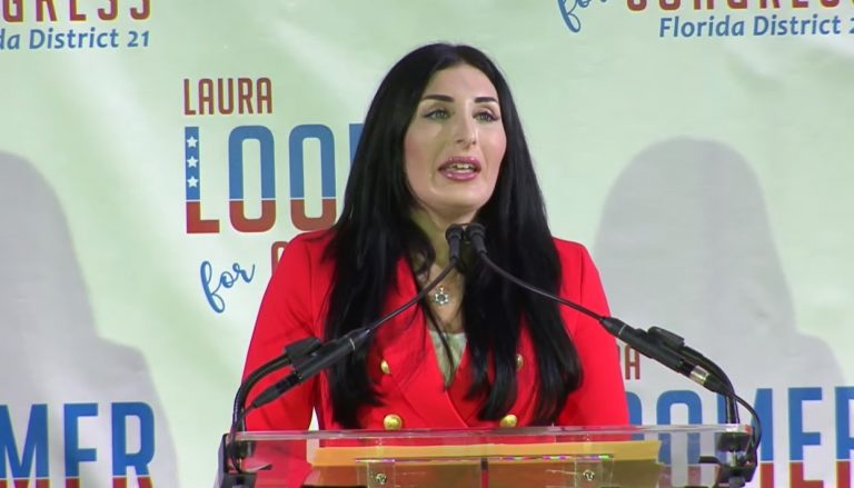VS: complottheorist en zelfbenoemde ‘trotse islamofoob’ wint primaries
