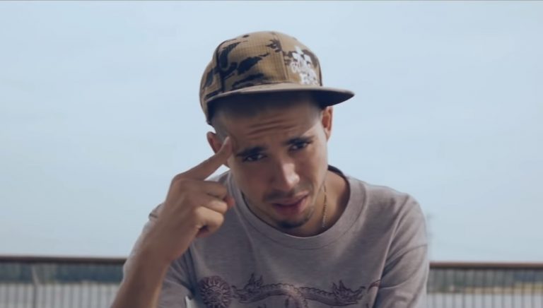 Gemeente Rotterdam trekt omstreden rapper Insayno terug uit campagne