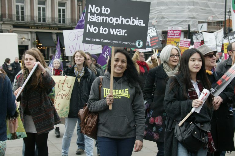 Amsterdams onderzoek: moslims ervaren ‘normalisatie van islamofobie’