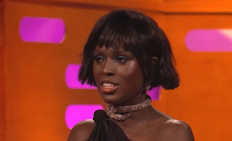 Zwarte actrice gaat Engelse koningin spelen in nieuwe tv-serie