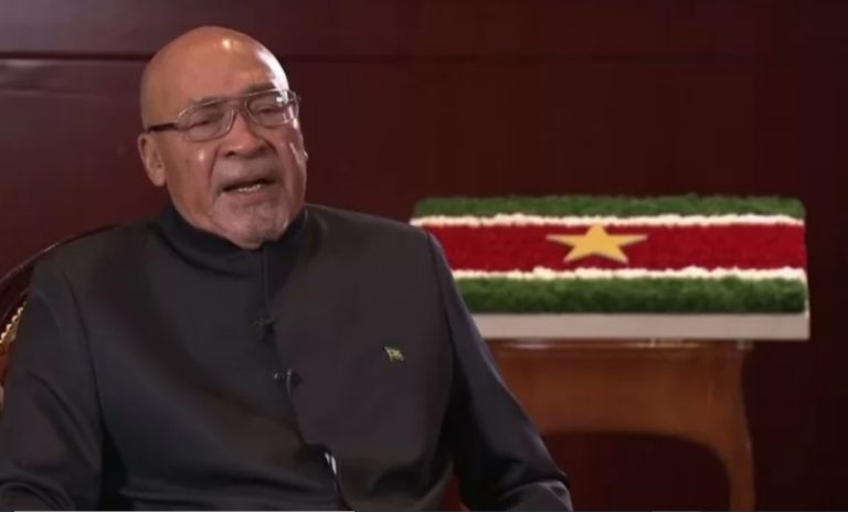 Bouterse dreigt Surinaamse regering met wapens te verwijderen