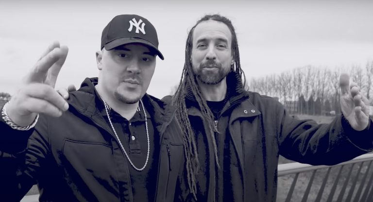 Willem Engel in videoclip omstreden rapper Convex Kafka: ‘Kom in opstand’