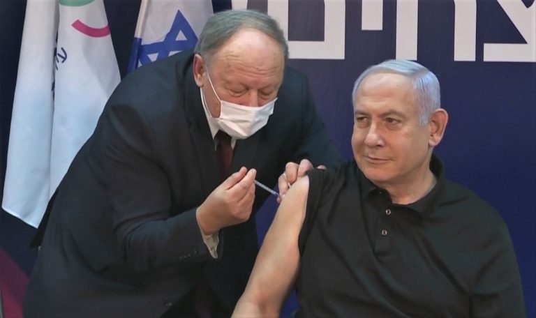 Israëls vaccinatie-apartheid is misdadig én onverstandig