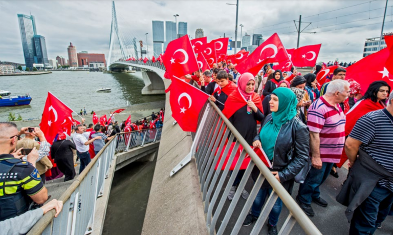 5 jaar na de coup: hoe zit het met de Turkse spanningen in Nederland?