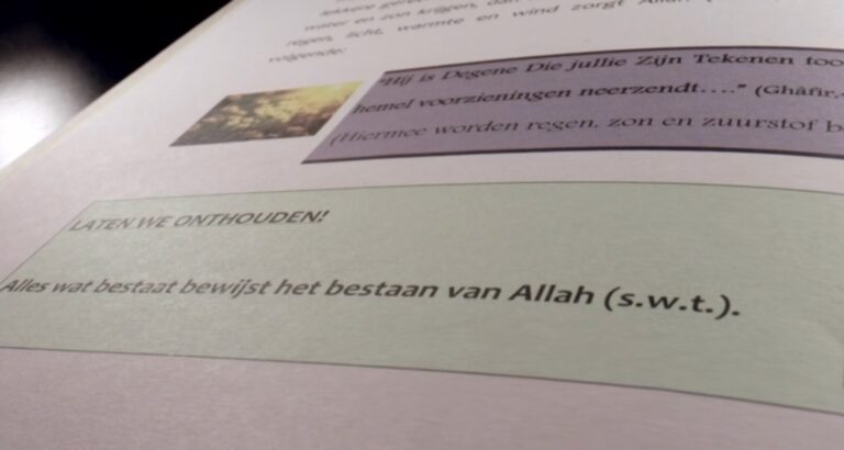 Ophef in België: schoolkinderen leren over islam uit boeken van Turkse staat