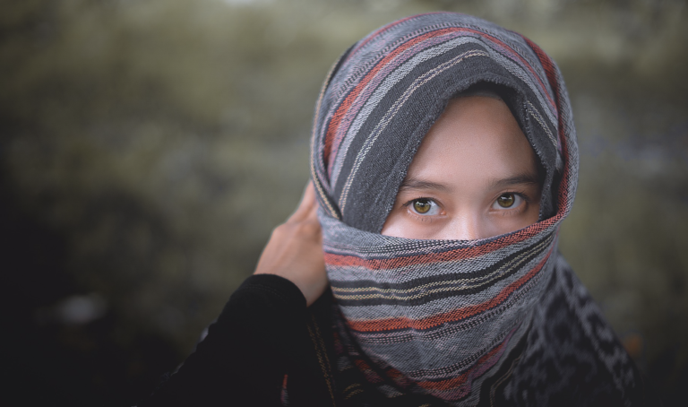 Moslima’s gaan huiselijk geweld te lijf met een religiesensitieve aanpak