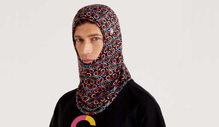Benetton komt met genderneutrale hoofddoek