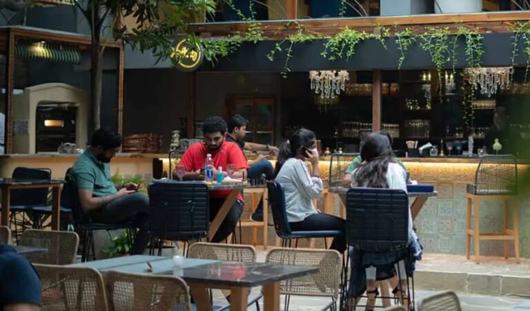 Indiaas restaurant weigert moslima’s met hijab: ‘Zien er niet mooi uit’