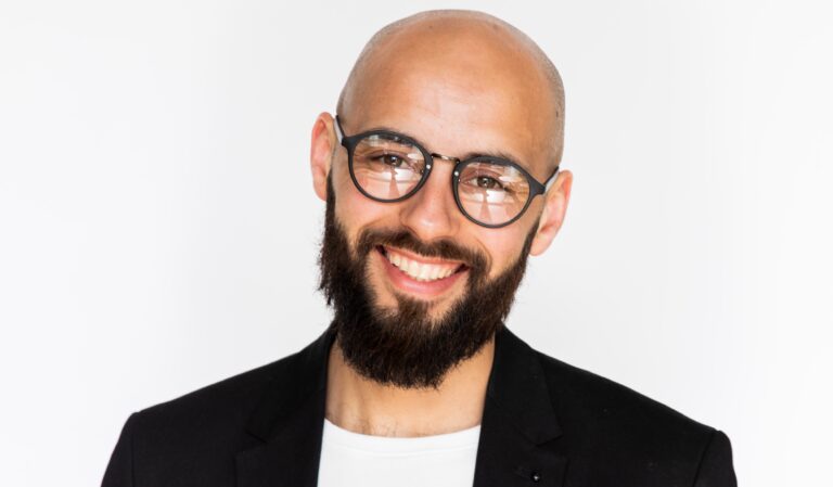 Presentator Karim Amghar: ‘Mijn pijn is mijn vuur om dingen te veranderen’