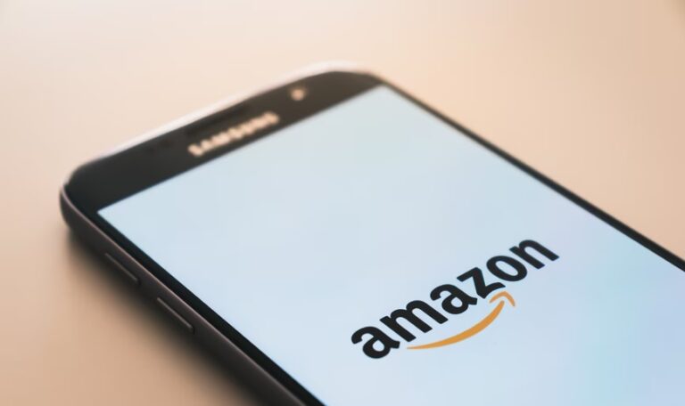 Amazon onder vuur vanwege verkoop nazi-propaganda
