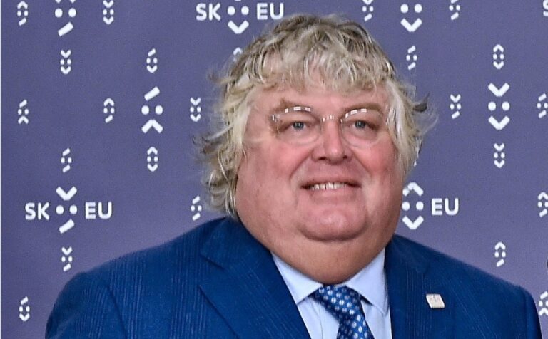 VVD-coryfee: vang Oekraïners op in plaats van ‘relschoppers’ uit veilig land