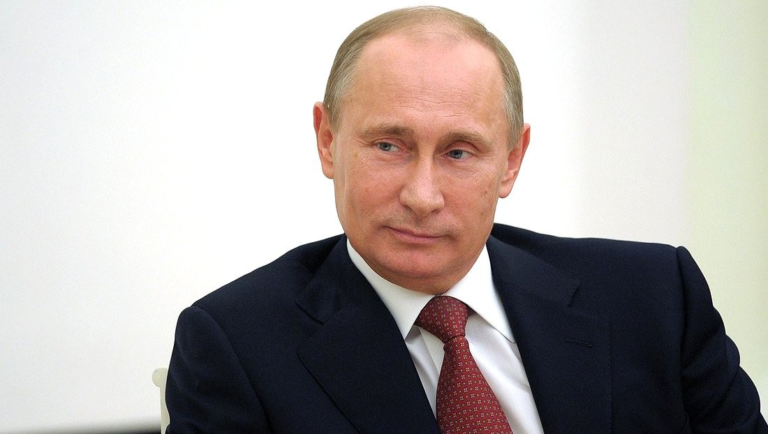 Russische staatsomroep photoshopt wapens op Afghaanse vluchtelingen