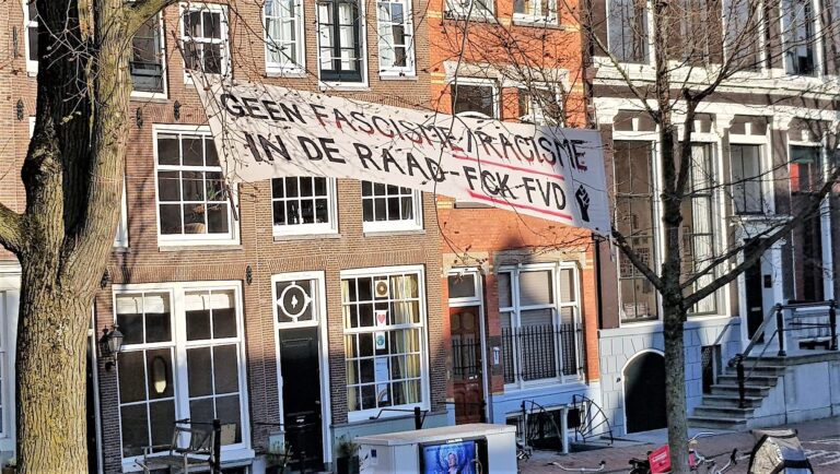 Activisten laten opnieuw sporen achter bij FvD-kantoor