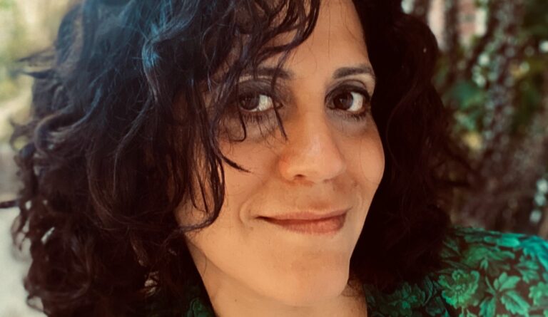 Auteur Ruby Hamad: ‘Witte vrouwen kunnen strategisch hun tranen inzetten’