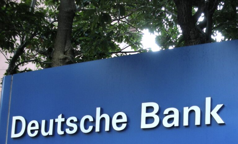 Deutsche Bank sluit rekeningen Erdogan-tegenstanders
