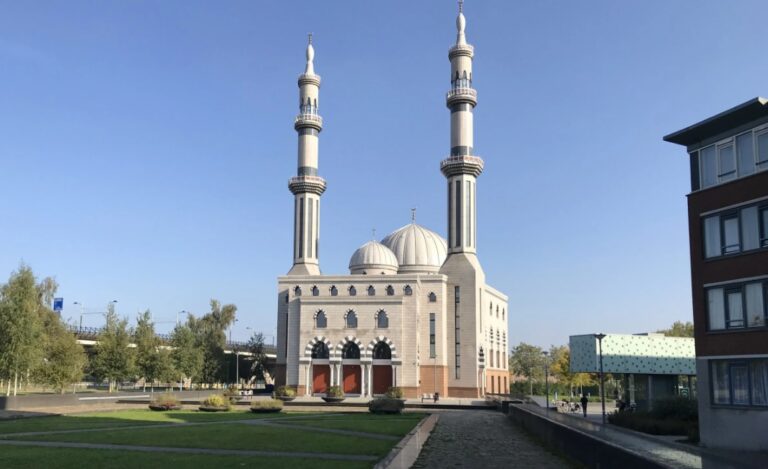 Peiling: meerderheid vindt islam niet bij Nederland passen