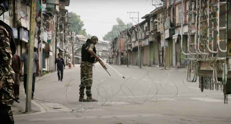‘De Indiase staat beheerst het leven van Kashmiri moslims – en zelfs hun dood’