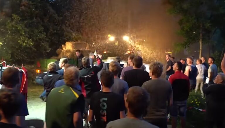 Discussie: mogen boeren meer dan moslims?