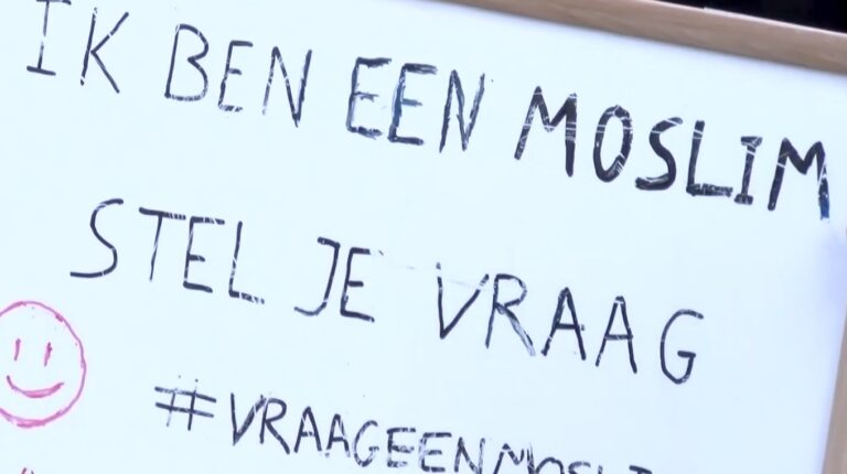 Ahmadyyia-moslims de straat op: ‘Ik ben moslim, vraag mij alles’