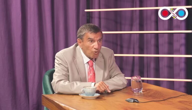 Turkse prof: ‘Hijabi’s kunnen geen psycholoog zijn, missen empathie’