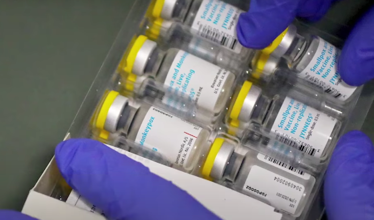 Onderzoek VS: raciale ongelijkheid in toediening vaccinaties tegen apenpokkenvirus